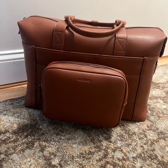 Monos Travel Metro Duffel carry on luggage in Mahogany— BRAND NEW - Picture 2 of 4